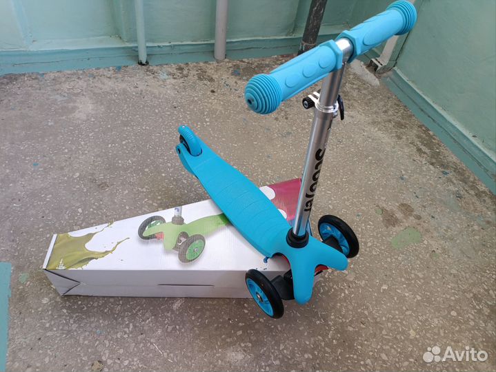 Самокат детский трехколесный