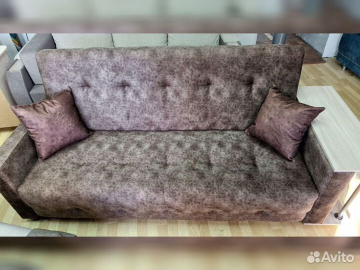 Диван с баром