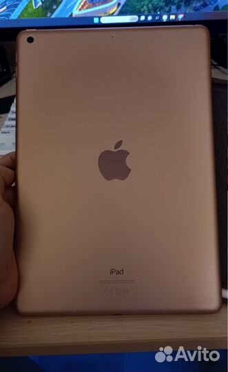 Продам Apple iPad (2020) 32 Gb Wi-Fi Gold + Pen 1