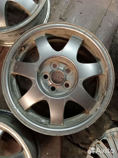 Диски на Toyota Prius r16