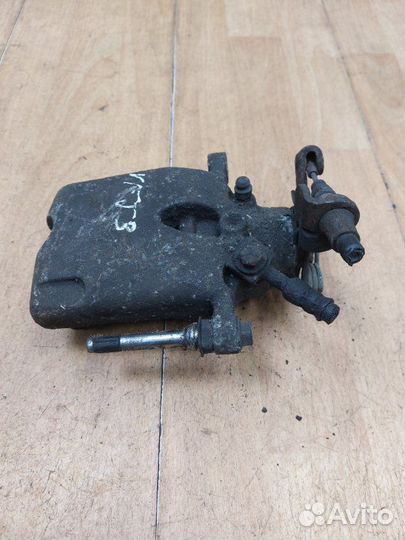 Тормозной суппорт задний левый Opel Insignia