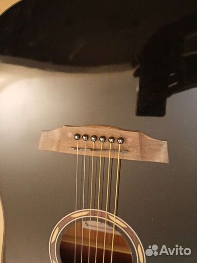 Акустическая гитара