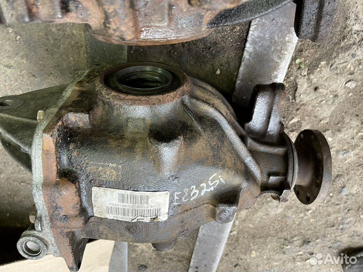 Задний редуктор бмв Х3 е83 3.91