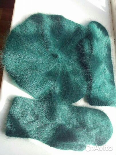 Берет и варежки из пряжи Пух норки на заказ