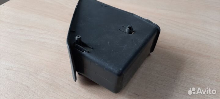 Обшивка багажника Митсубиси Лансер 1995-2000