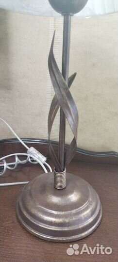 Люстра потолочная, настольная лампа