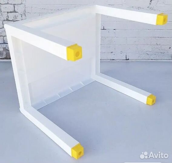 Стул маммут Икея и стол с хранением пластик