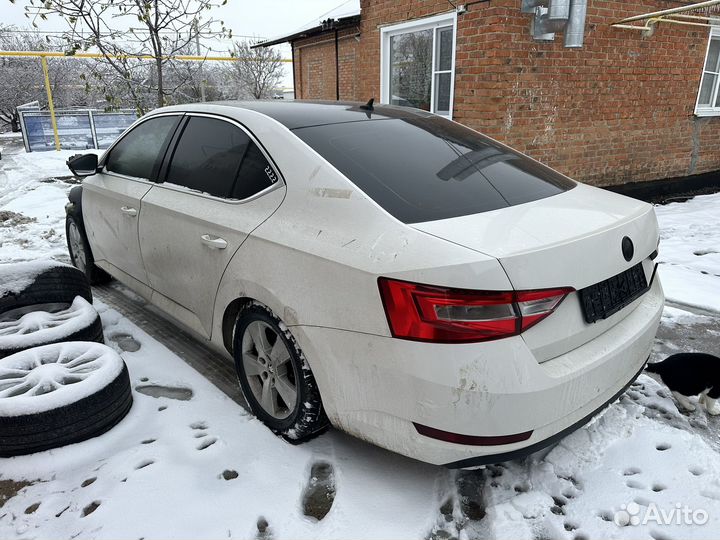 Шкода суперб Автомобиль в разбор