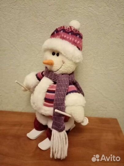 Снеговик на лыжах. Эксклюзивный