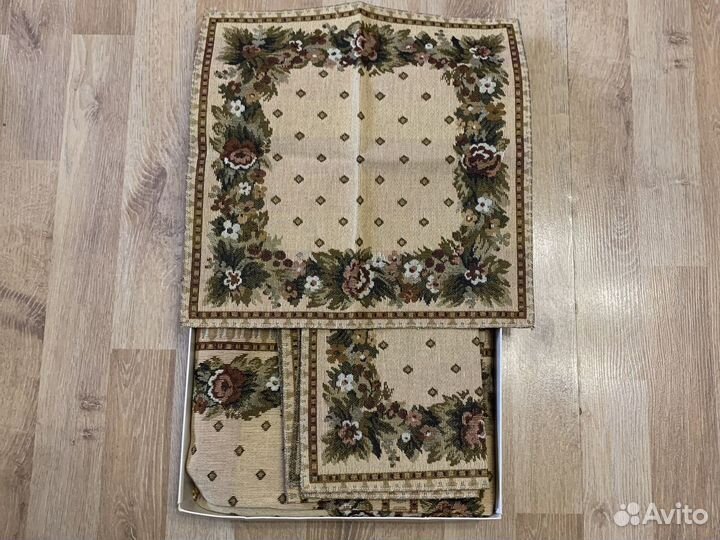 Скатерть и 6 салфеток. Гобелен