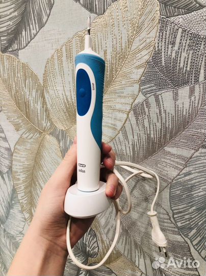 Зубная щетка электрическая