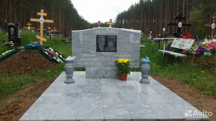 Памятники