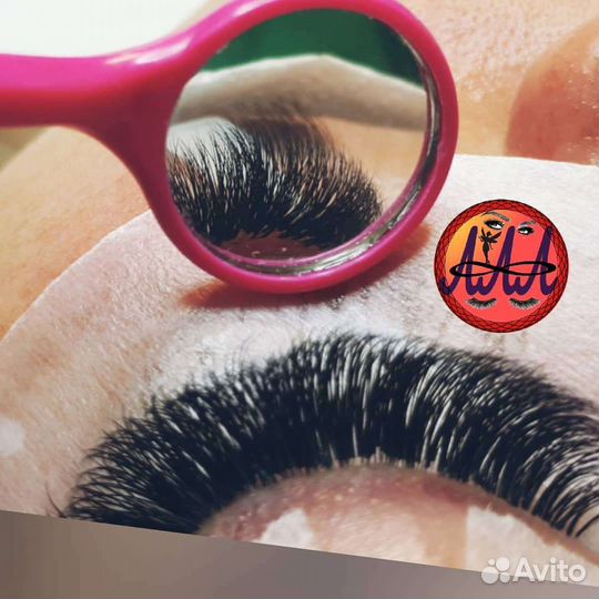 Наращивание ресниц. Моделирование бровей