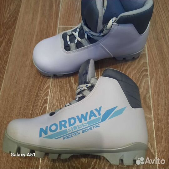 Лыжные ботинки nordway bliss NNN,33 размер