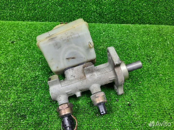 Главный тормозной цилиндр Mercedes-Benz M-Class