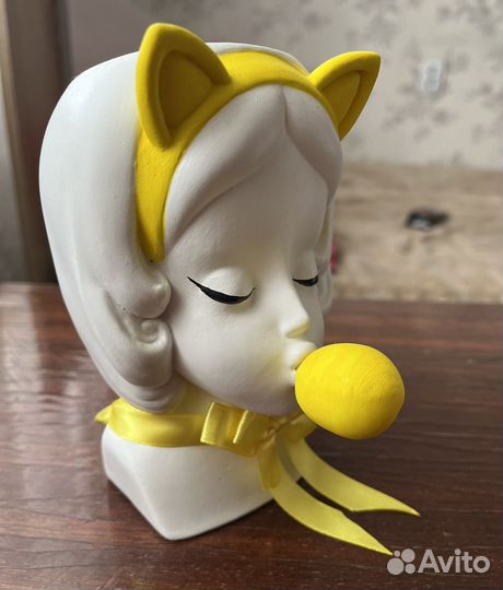 Статуэтка фарфор