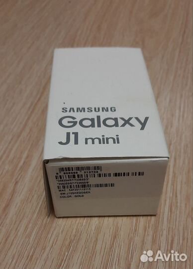 Тнелефон Samsung Galaxy J1 mini Prime