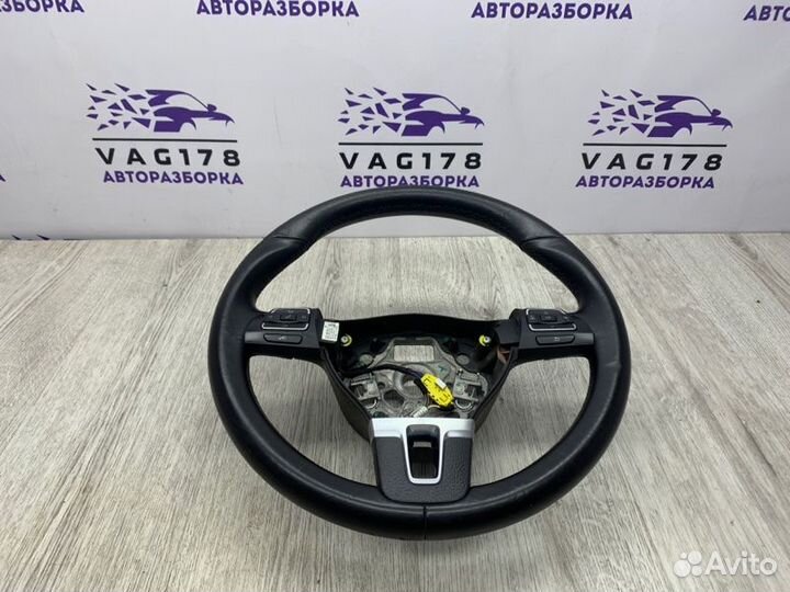 Рулевое колесо Volkswagen Passat B7 cffb 2.0 TDI