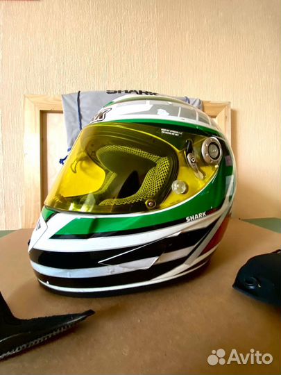 Мотоциклетный шлем Shark