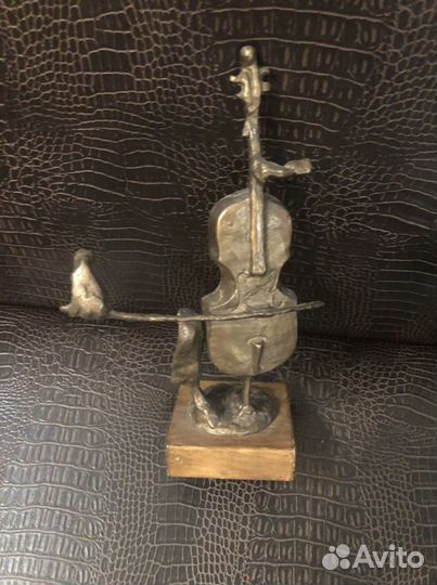 Бронзовая статуэтка Виолончелист Европа 19 век