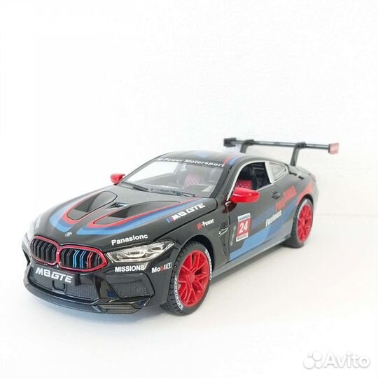 Машина металлическая BMW M8 GTE черный