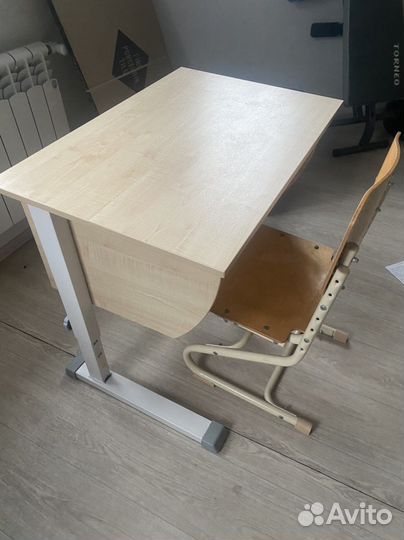 Растущая парта и стул бу