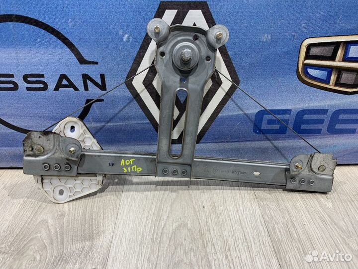 Стеклоподъемник задний Renault logan Прав