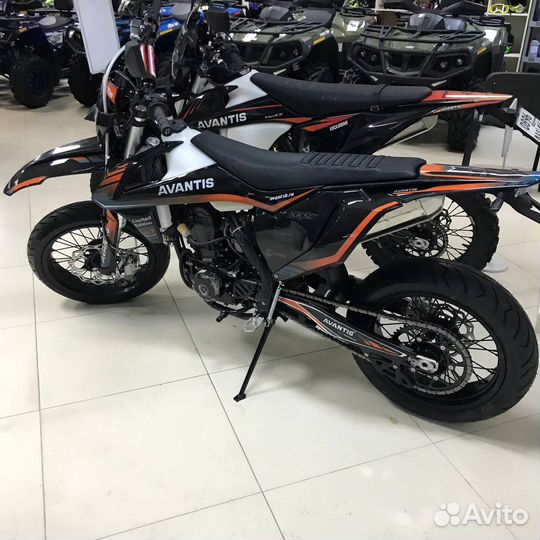 Мотоцикл Avantis A7 NEW Motard dohc (NC250/182MM)