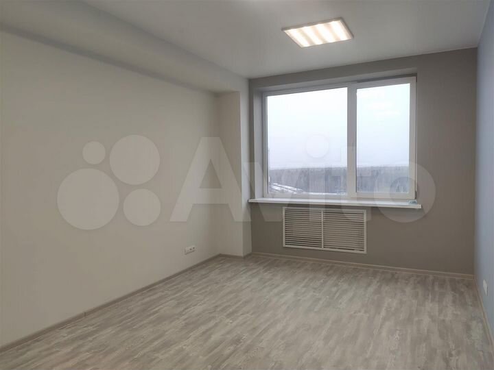 Офис на 11 этаже 33.5 м²