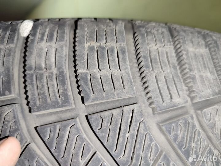 Pirelli Ice Zero 235/55 R18