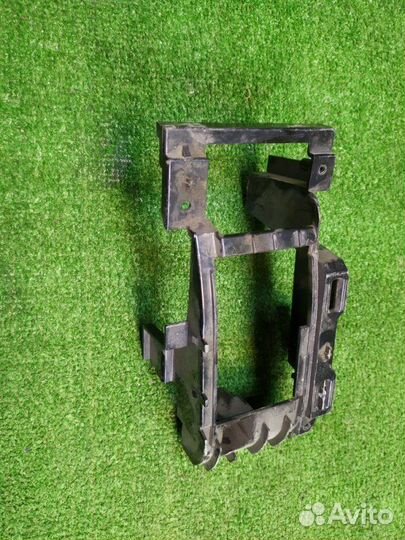 Кронштейн Nissan Teana 2009