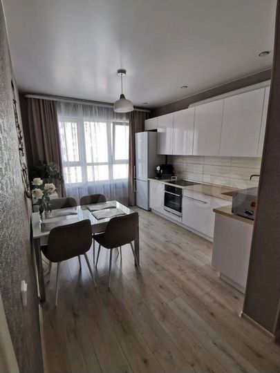 2-к. квартира, 57 м², 9/17 эт.