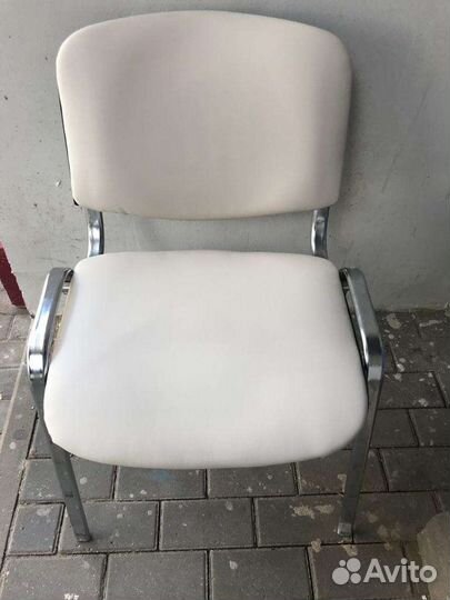 Стулья беж кожзам офисные, для дома, поликлиники