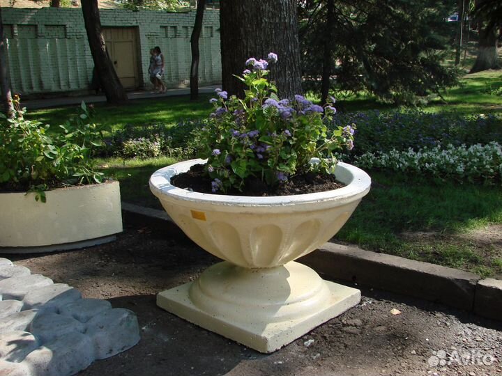 Вазоны для цветов уличные 