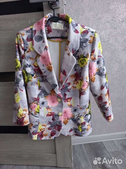 Пиджак женский