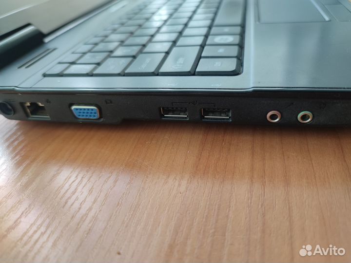 Ноутбук Emachines E525 (Acer)