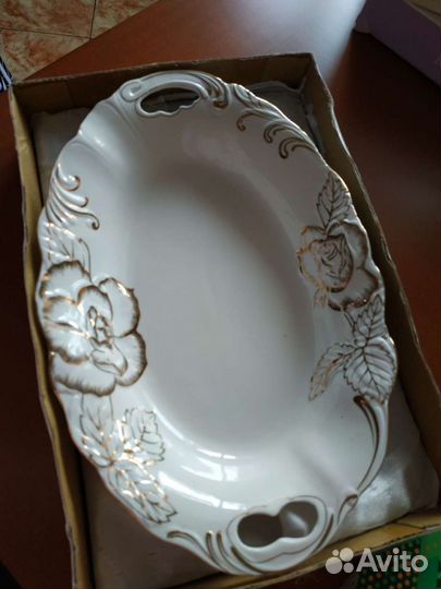 Блюдо фарфор (хлебница)