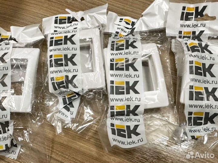 Рамка и супорт на 2 модуля CKK-40D-RU2-K01 IEK