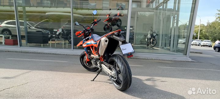 KTM 690 SMC R 2023