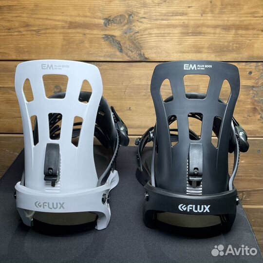 Крепления для сноуборда Flux EM (Black&White)