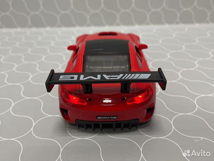 Металическая модель mercedes AMG GT 1:24 красная