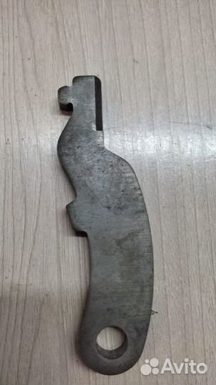 Б/У Рычаг стояночной блокировки АКПП собачка ME