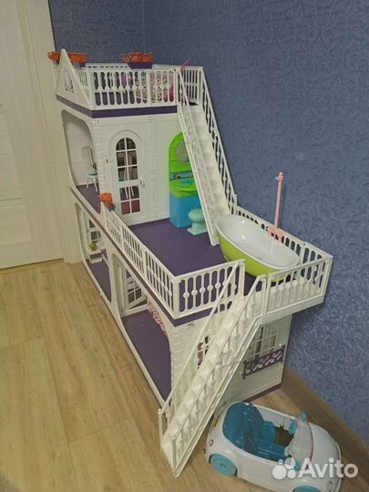 Большой кукольный домик для Барби с мебелью