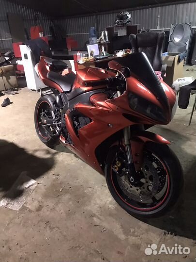 Yamaha R1 04-05