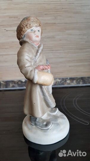 Статуэтка Мужичок с ноготок