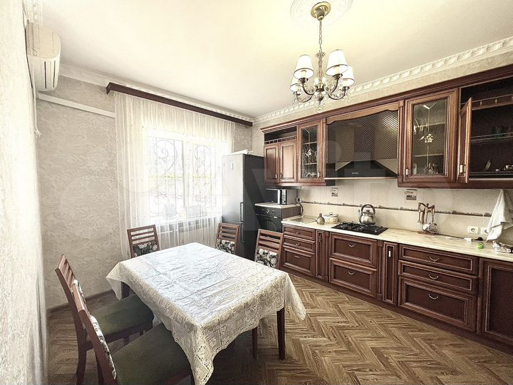 Дом 205 м² на участке 6 сот.