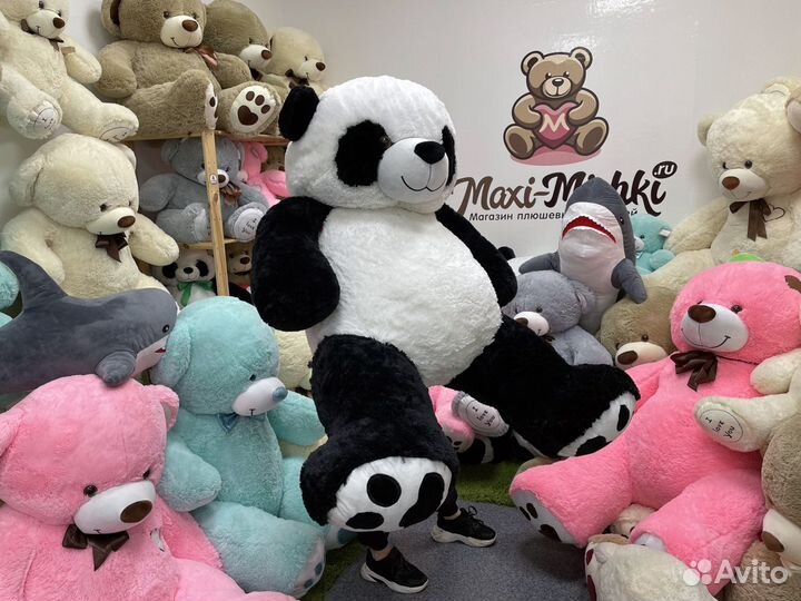 Большая плюшевая панда