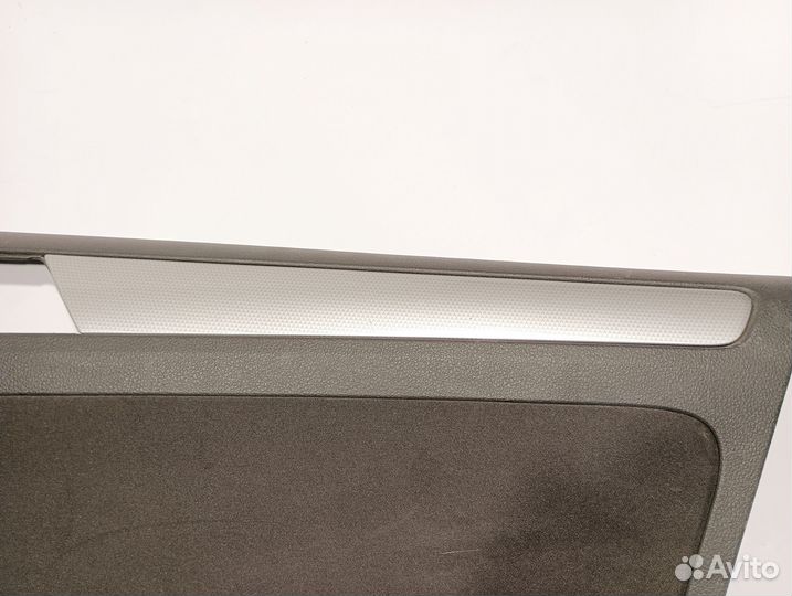 Обшивка передняя правая на Volkswagen Jetta 6