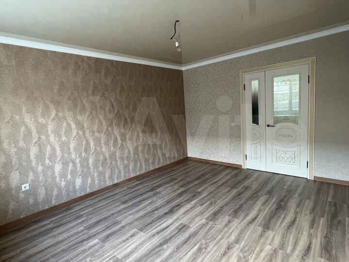 3-к. квартира, 50 м², 5/5 эт.