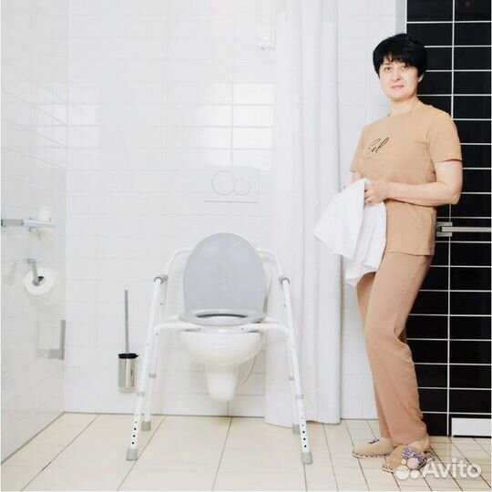 Санитарный стул кресло туалет для пожилых Ortonica